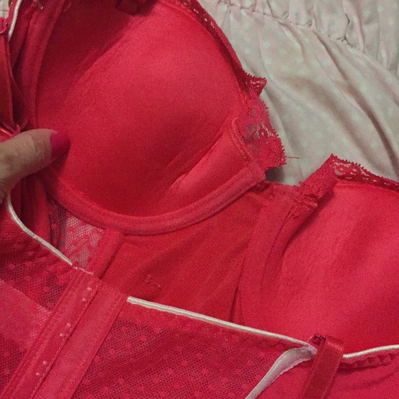 Ravishing red w lace corset - brand new! - Picture 7 of 7